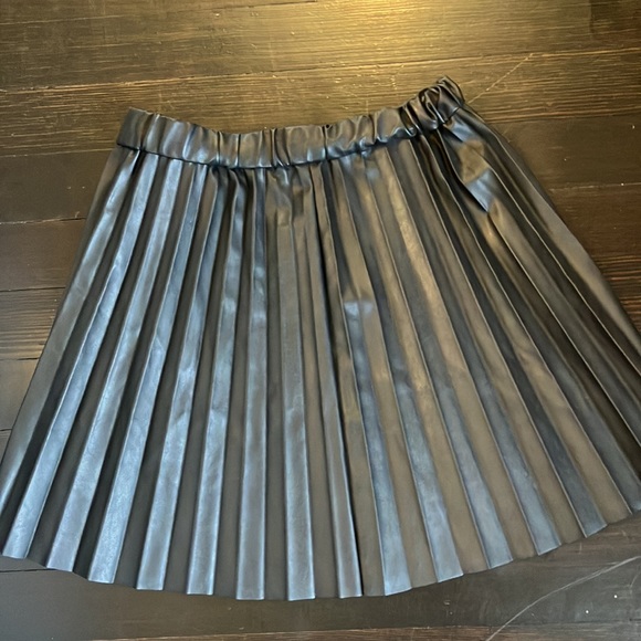 Black JCrew skirt - Picture 4 of 4
